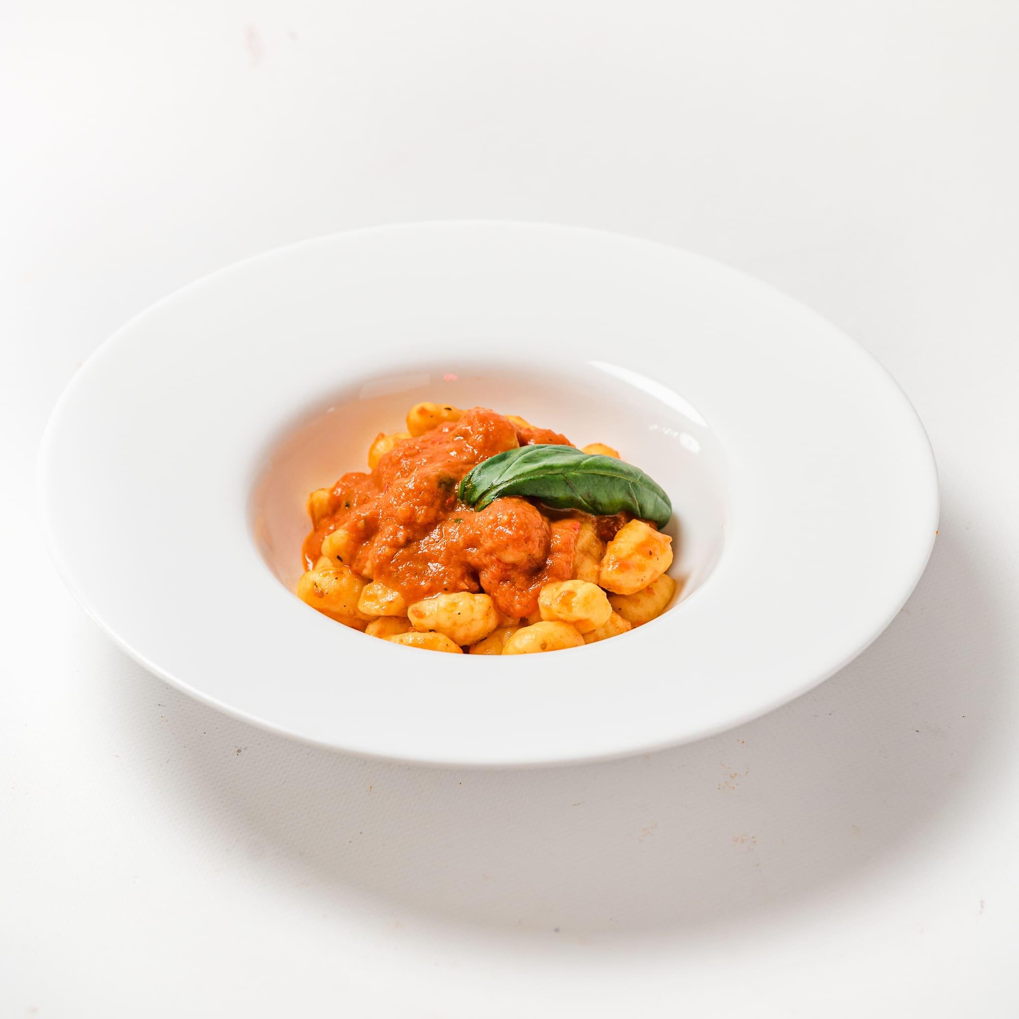 Gnocchi di patate al pomodoro e basilico